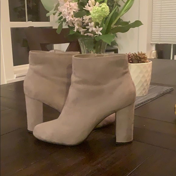 Light Grey Booties - Picture 1 of 3